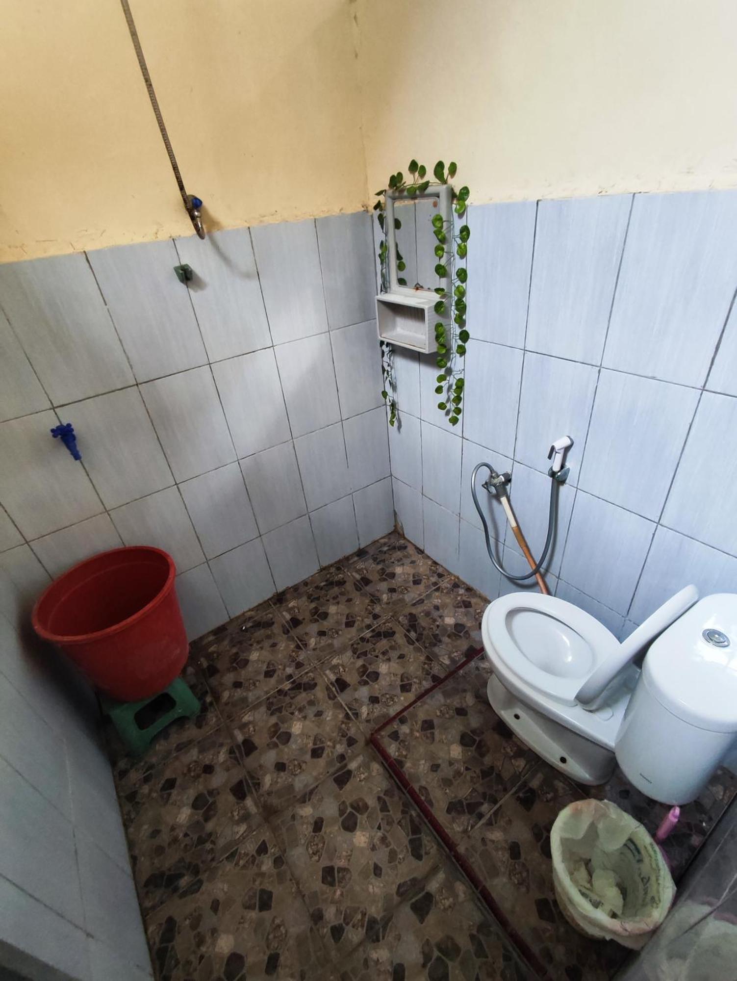 Frangky Homestay Manado Exterior foto