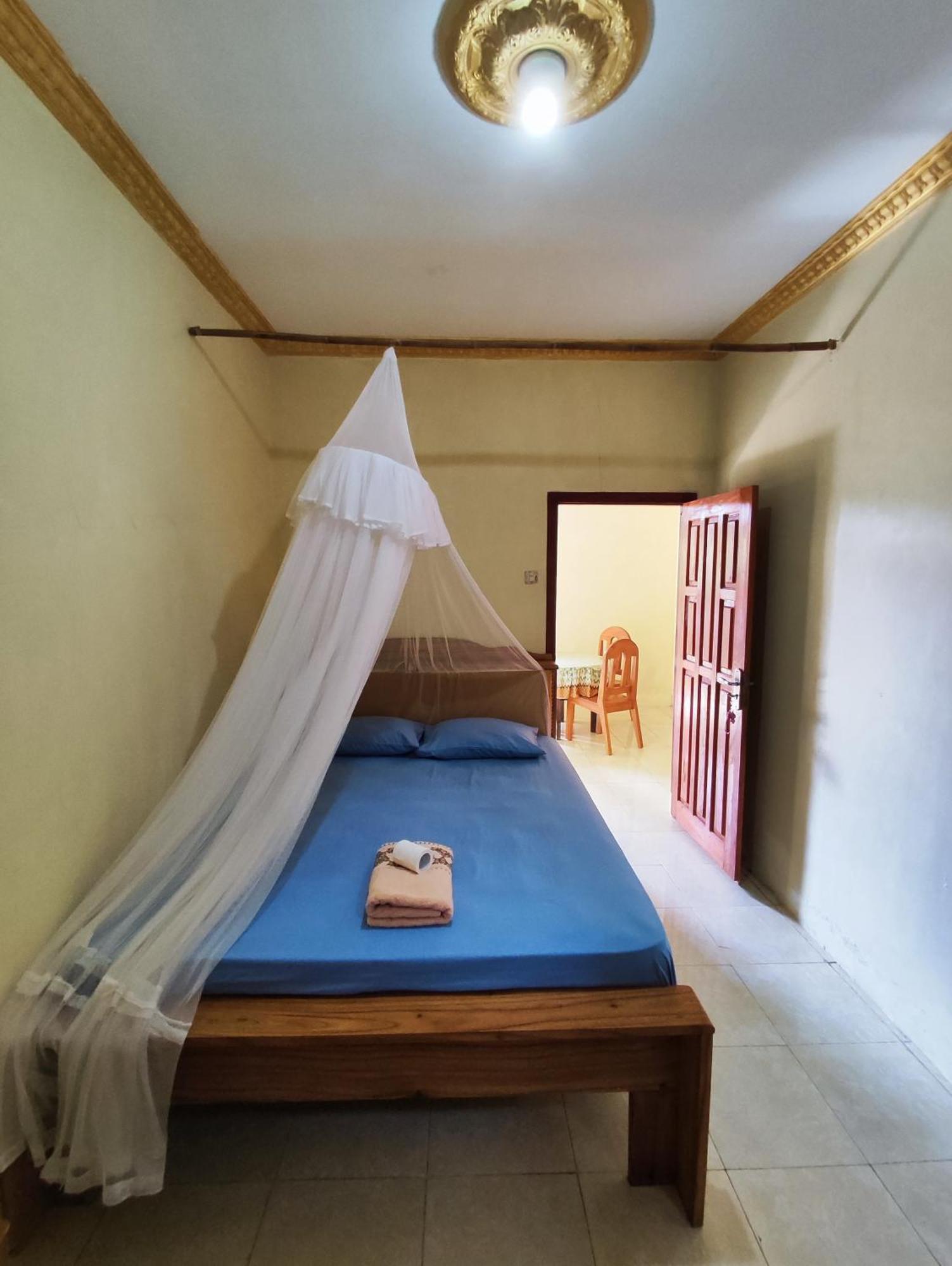 Frangky Homestay Manado Exterior foto